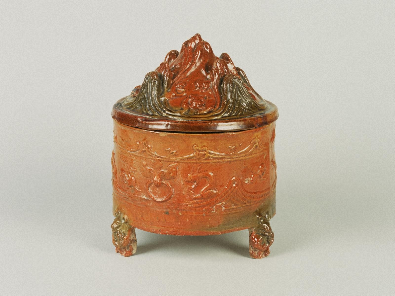 『緑褐釉温酒尊』の画像