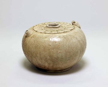 『白磁蓮弁文水注』の画像