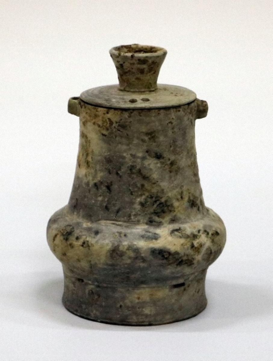 image of『Jar with two nozzle, Black earthenware.』