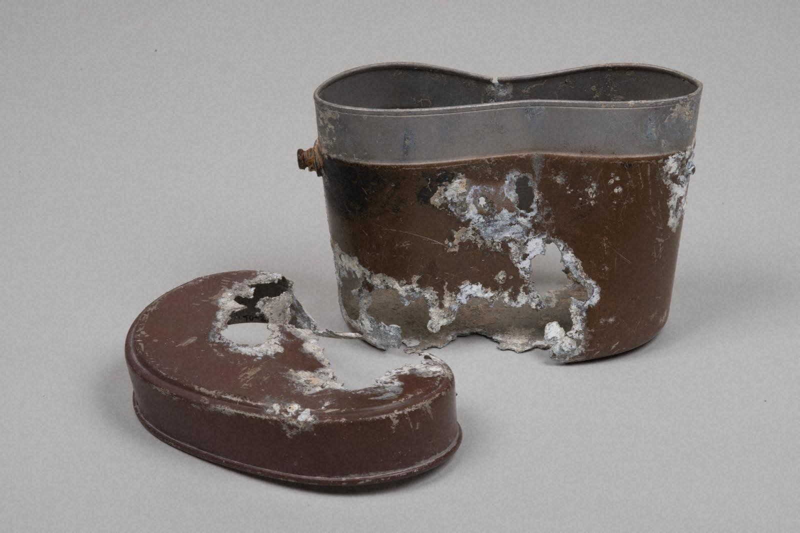 『飯盒』の画像